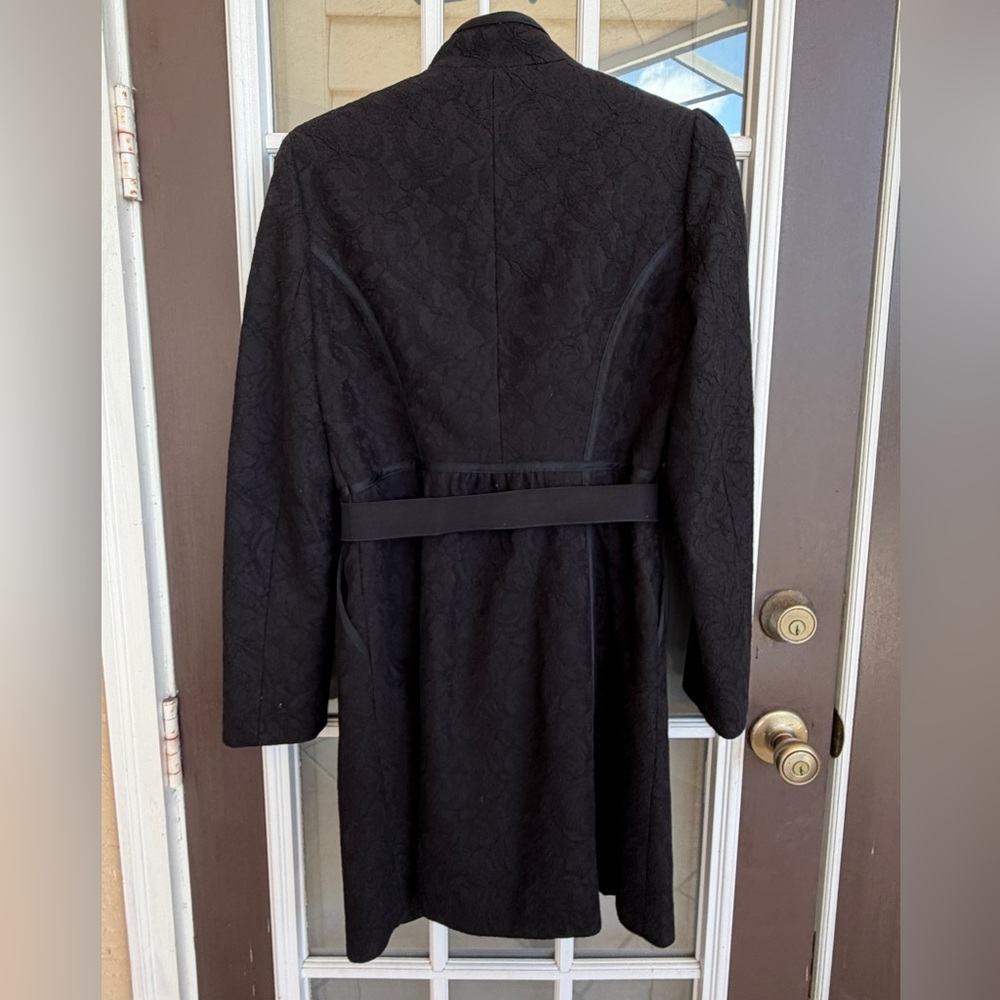 Lace Style Coat - image 6